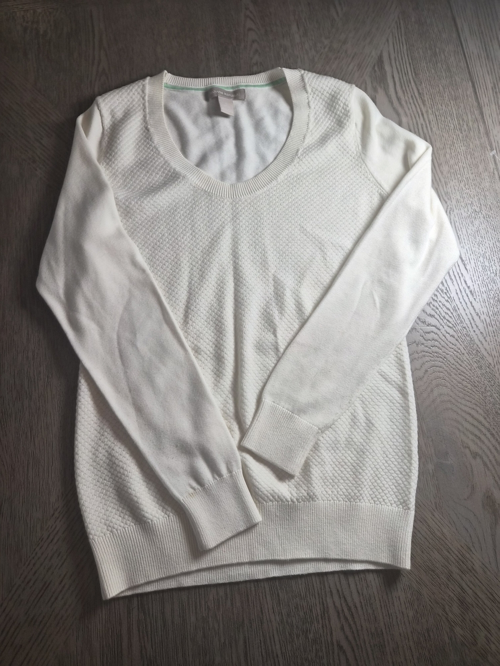 Banana Republic Cream Textured Long Sleeve Sweater